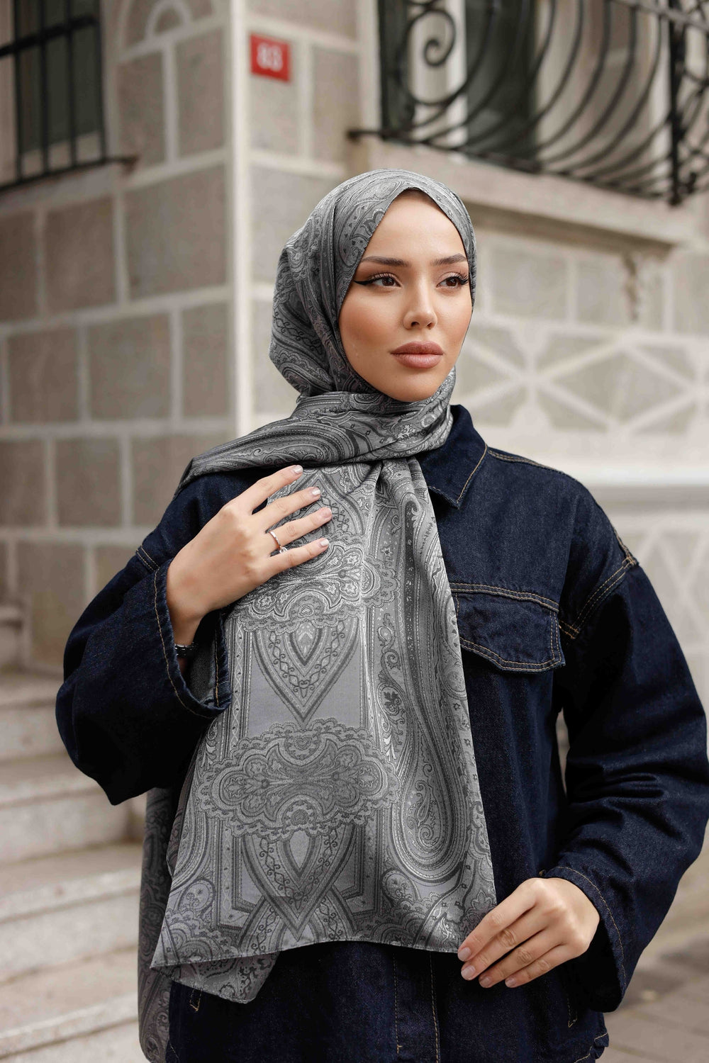 İpeksi Çift Taraflı Jakar Şal - Hint - Füme