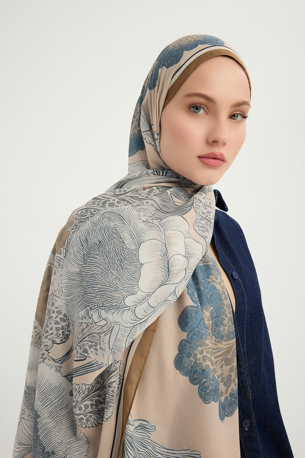 Efilia Desenli Şal - Mercan Bahçesi - Bej