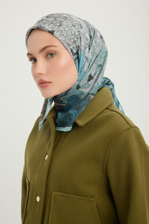 Efilia Desenli Eşarp - Sessiz Mevsimler - Turkuaz