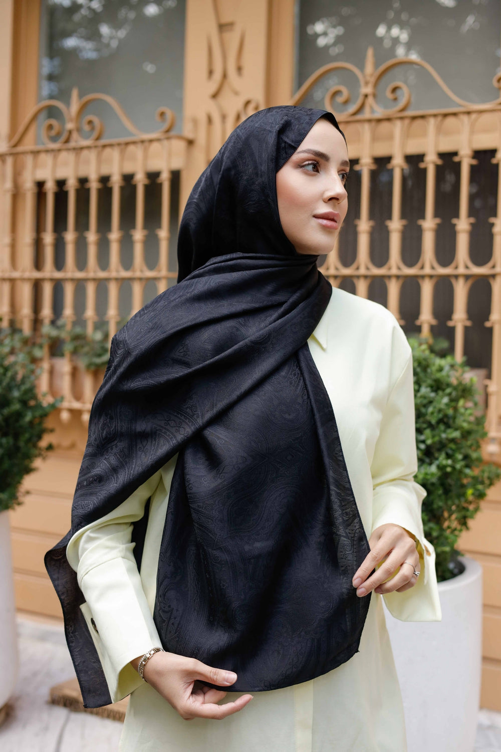 İpeksi Çift Taraflı Jakar Şal - Hint - Siyah