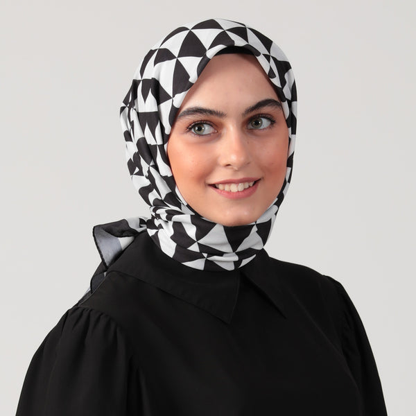 Pamuk İpek Eşarp - Üçgen Desen - Siyah