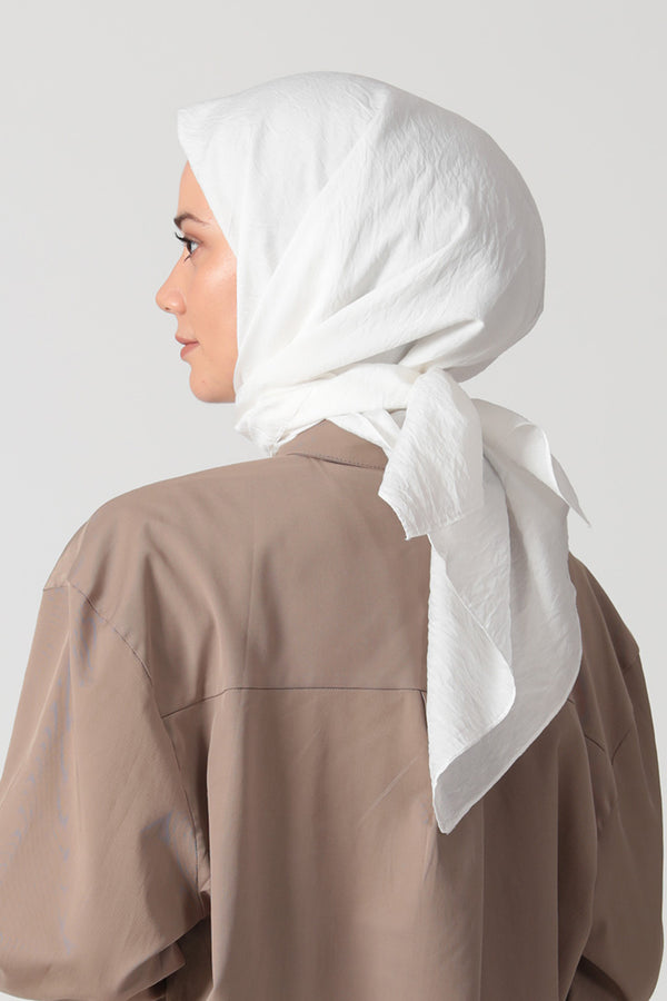 İpekli Günlük 100x100 Cm Eşarp - İnci Beyazı