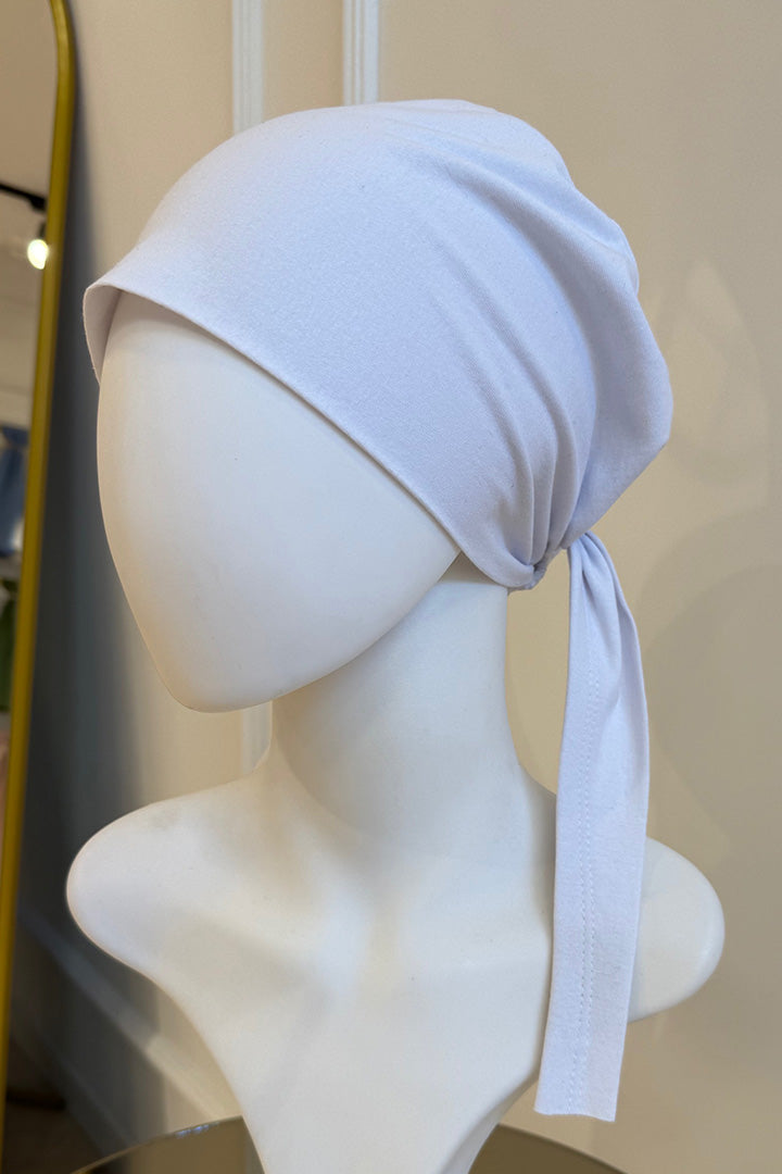 Dikişsiz Kaymayan Kaliteli Özel Üretim Bone - Beyaz