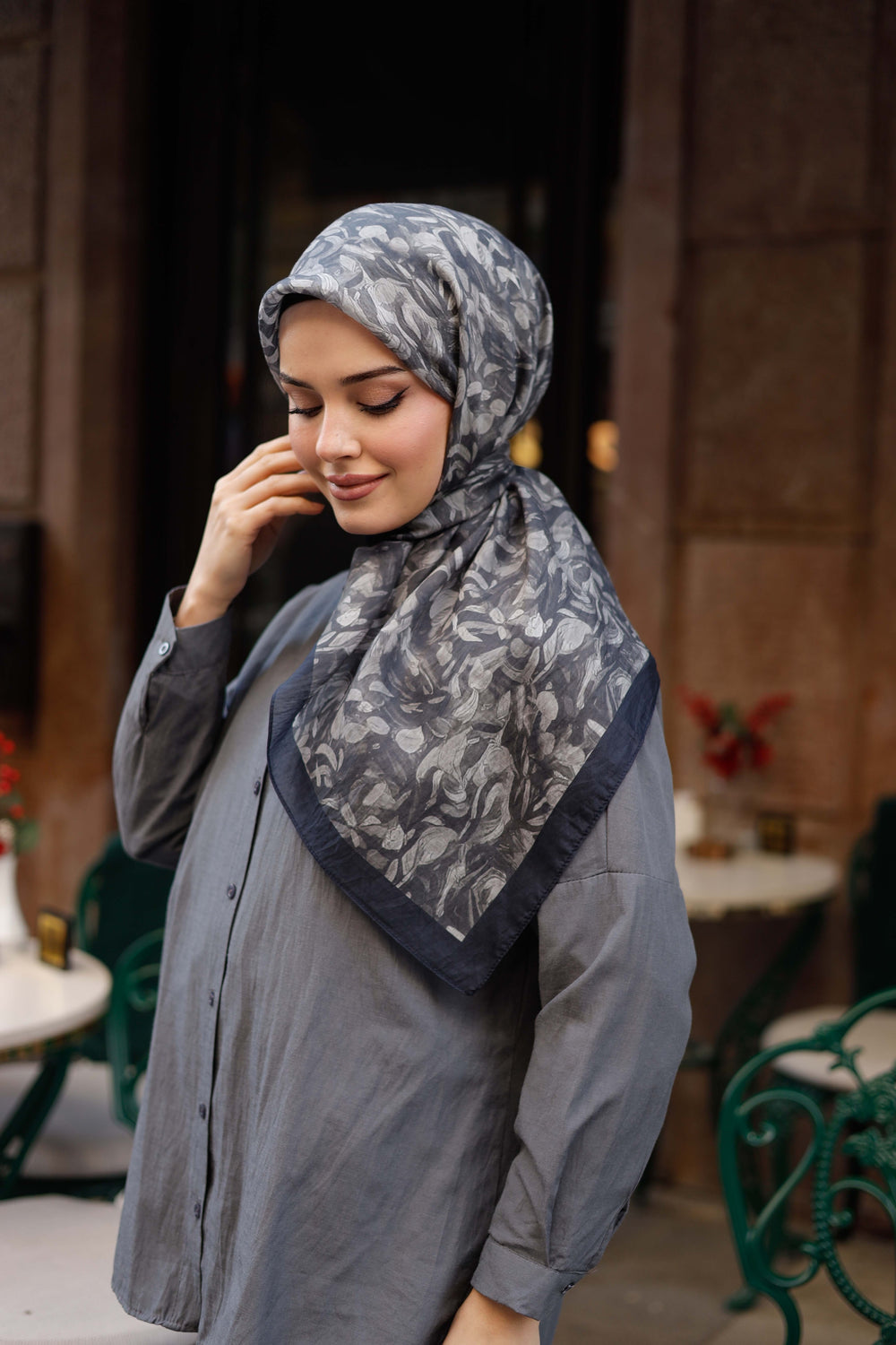 Tensel Eşarp - Yaprak Desen - Siyah