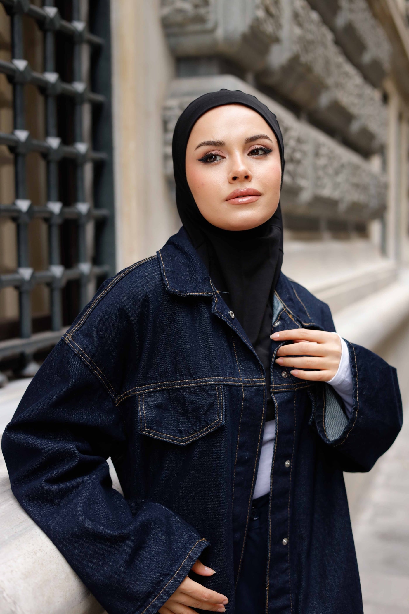 Boyunluklu Hijab Bone - Düz - Siyah