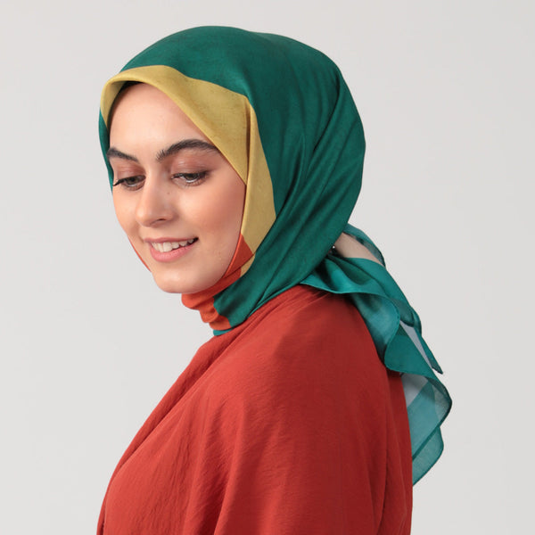 Pamuk İpek Eşarp - Asimetrik Desen - Zümrüt Yeşili