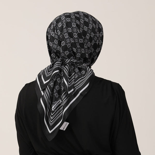 Pamuk İpek Eşarp - Monogram Desen - Siyah Beyaz