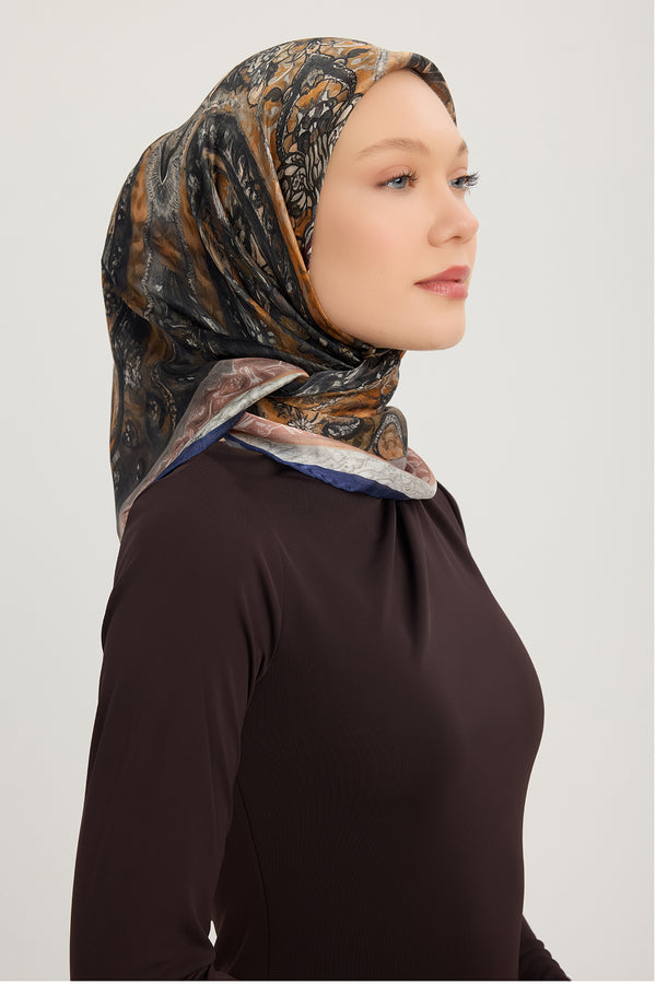 Aurora Desenli Janjan Eşarp - Altın Bahçe - Lacivert