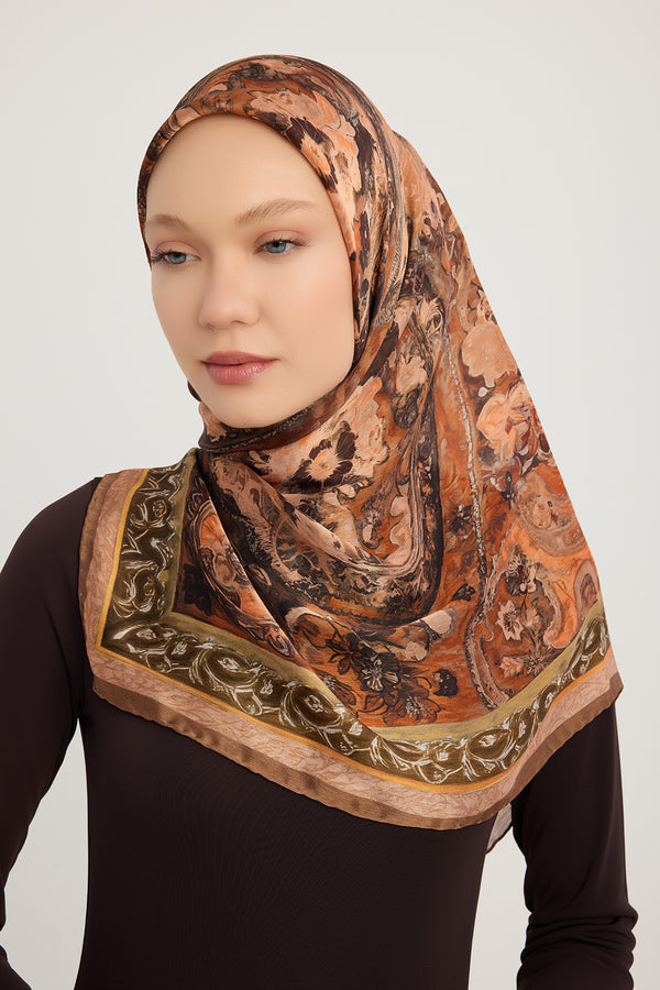 Aurora Desenli Janjan Eşarp - Altın Bahçe - Tarçın