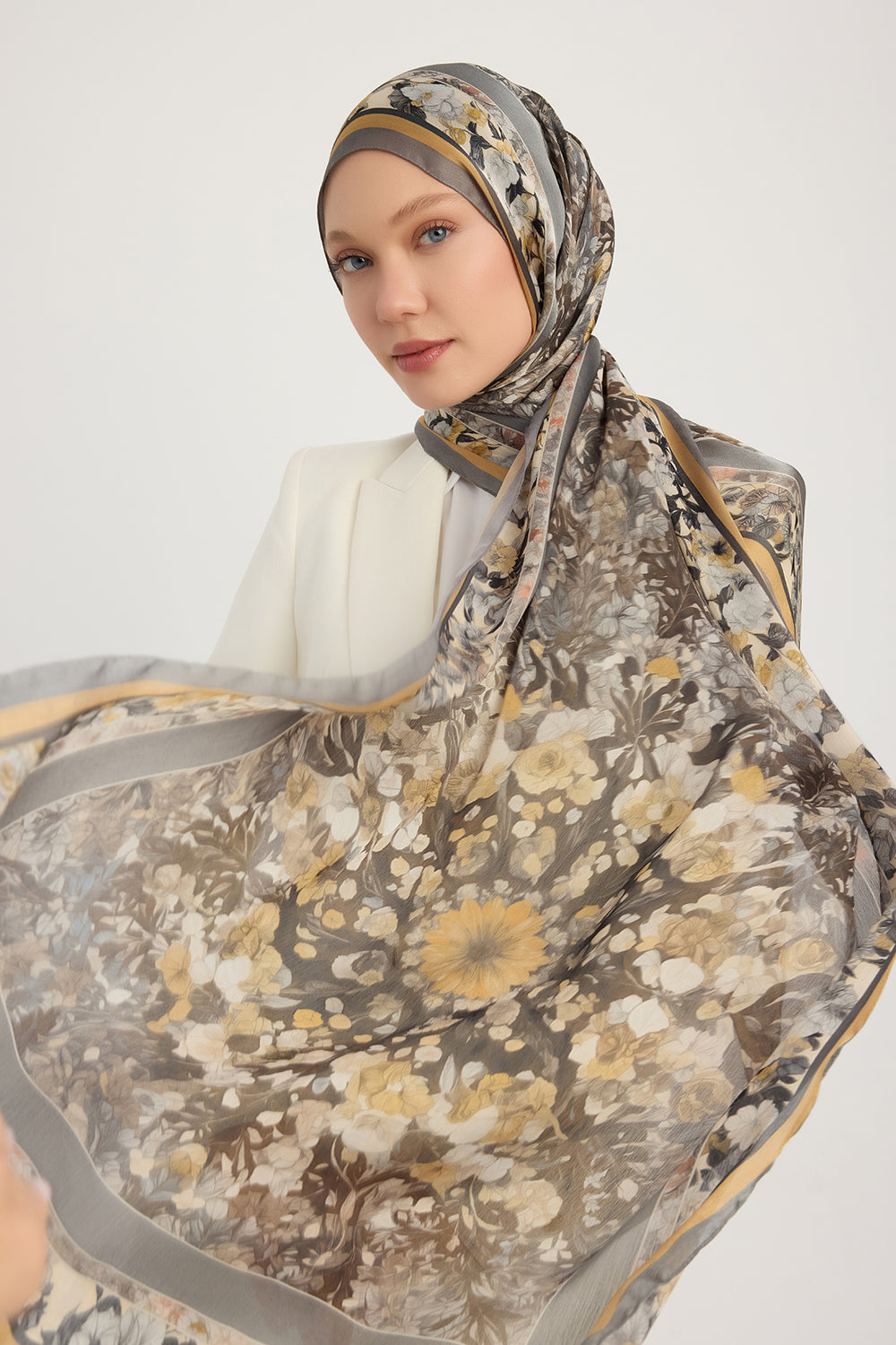 Aurora Desenli Janjan Şal - Çiçek Kozmosu - Gri