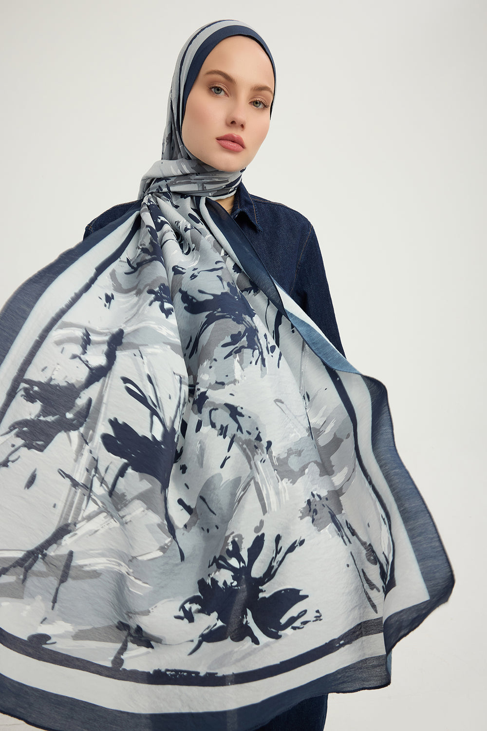 Vierra Desenli Şal - Özgür Fırçalar - Lacivert