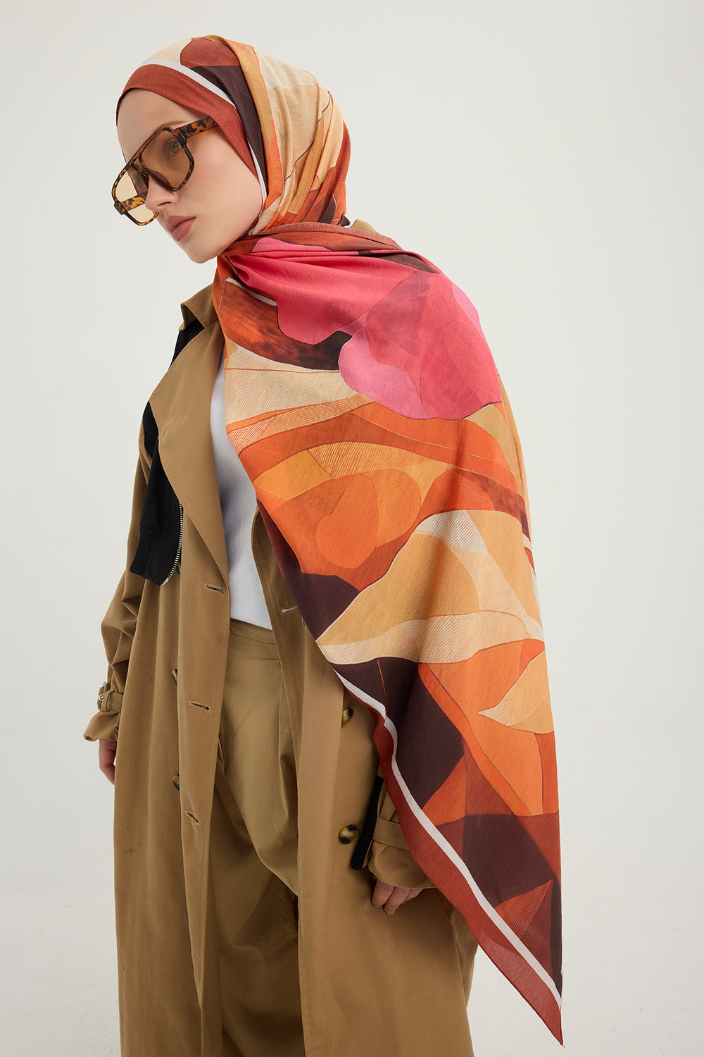 Vierra Desenli Şal - Işıklı  Çiçekler - Kahverengi