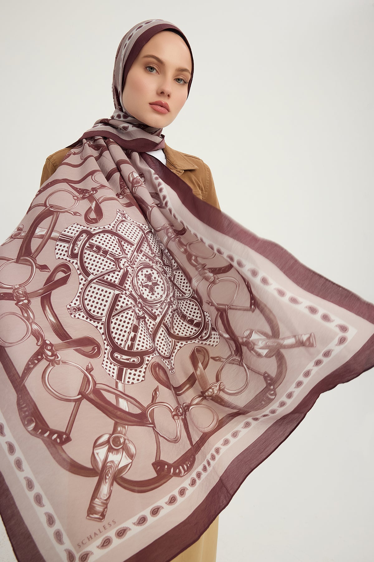 Vierra Desenli Şal - Süvarinin Arması - Vizon