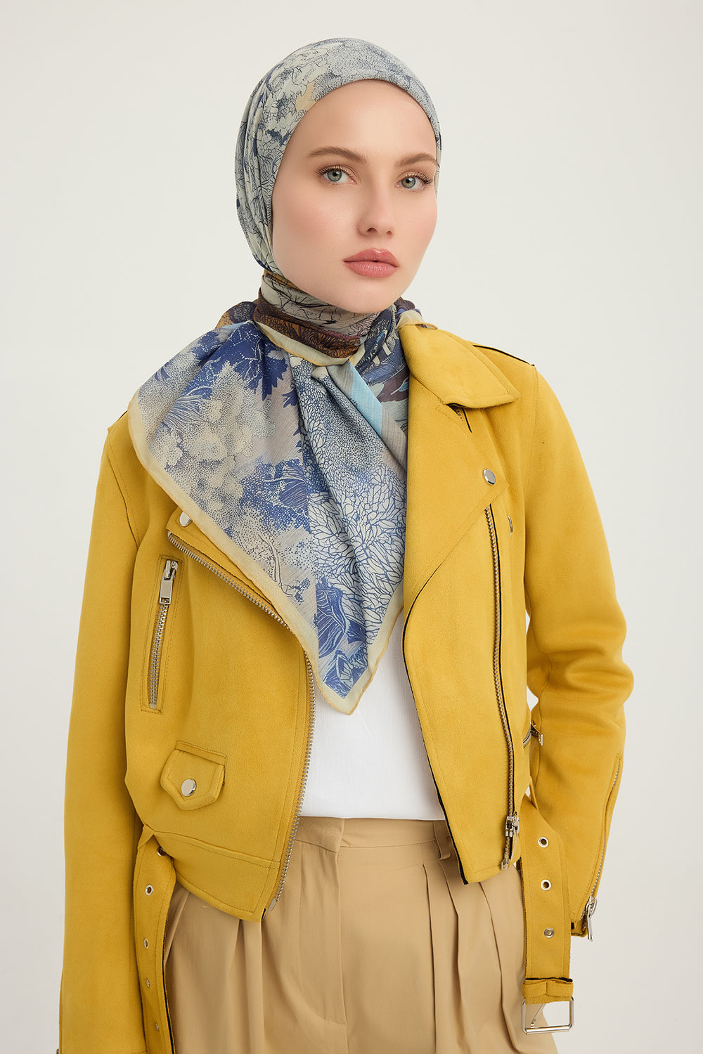 Efilia Desenli Eşarp - Sessiz Mevsimler - Mavi