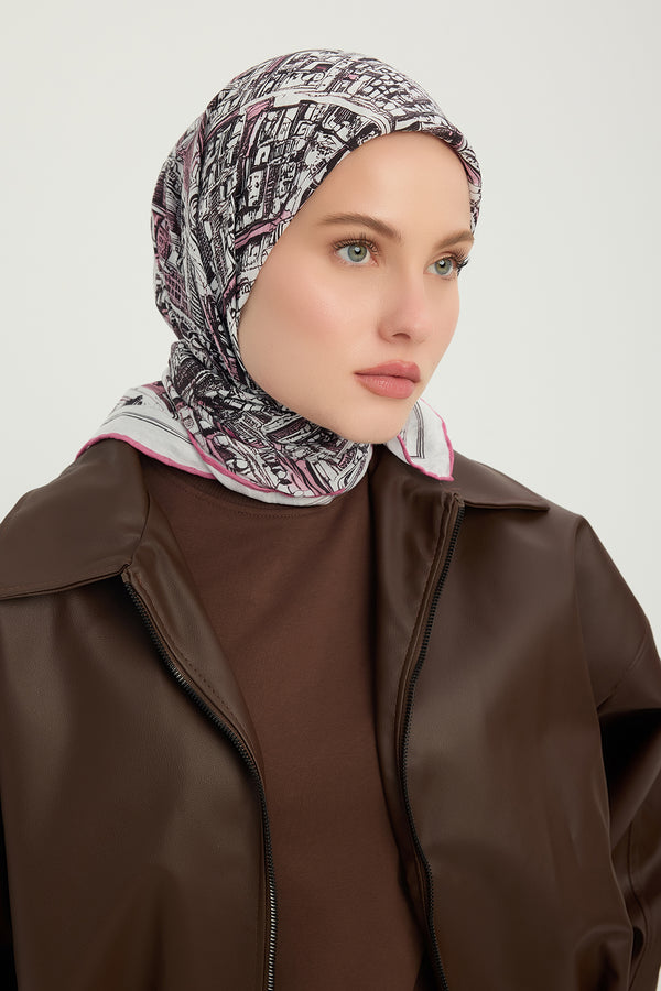 Vierra Desenli Eşarp - Yankılar Şehri - Pudra