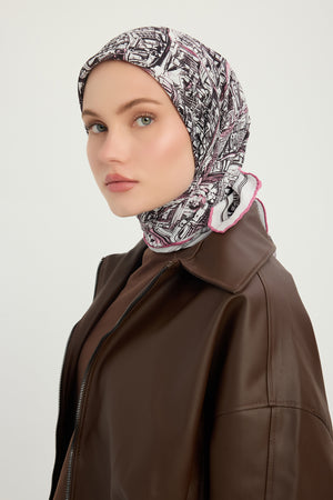 Vierra Desenli Eşarp - Yankılar Şehri - Pudra