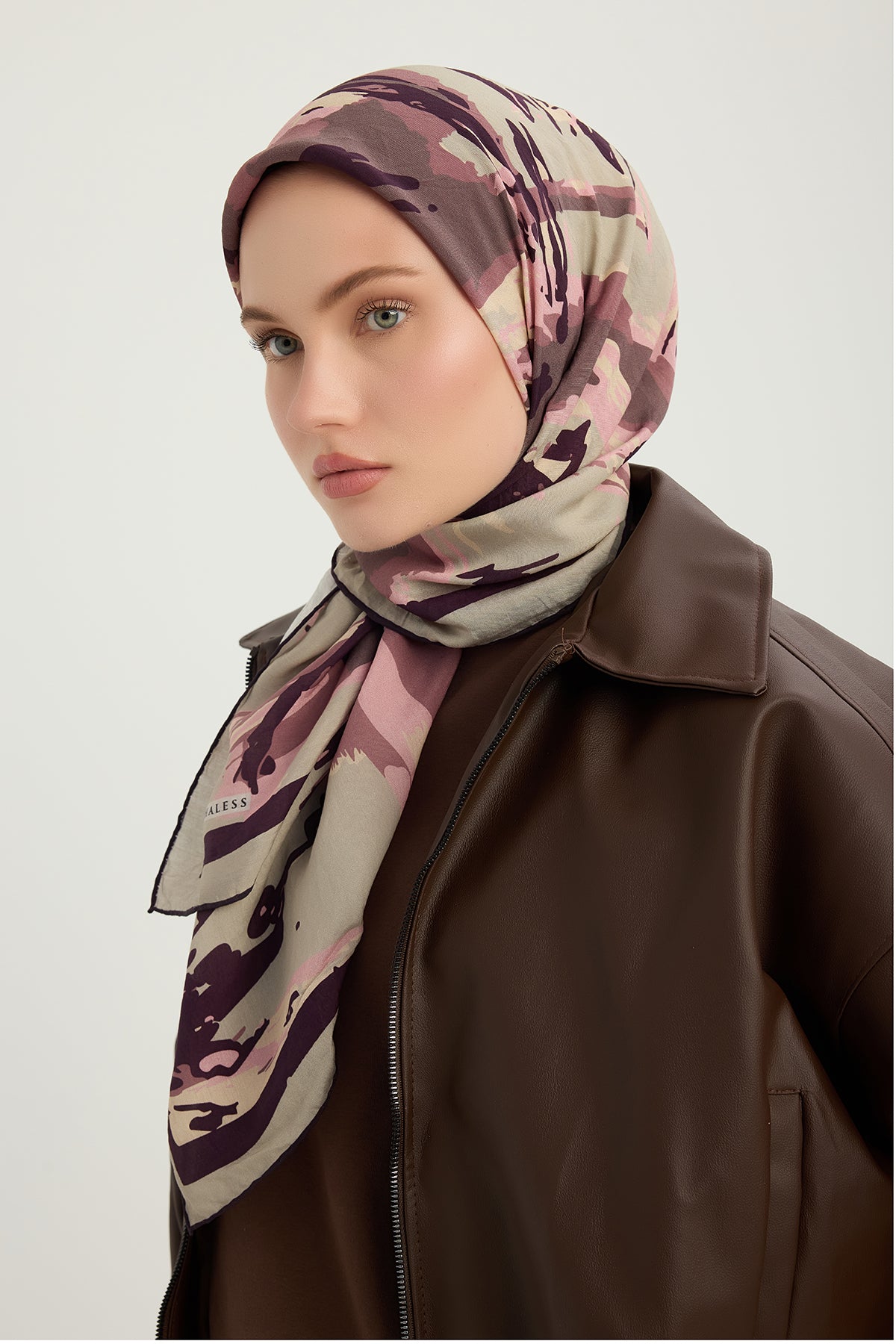 Vierra Desenli Eşarp - Özgür Fırçalar - Vizon