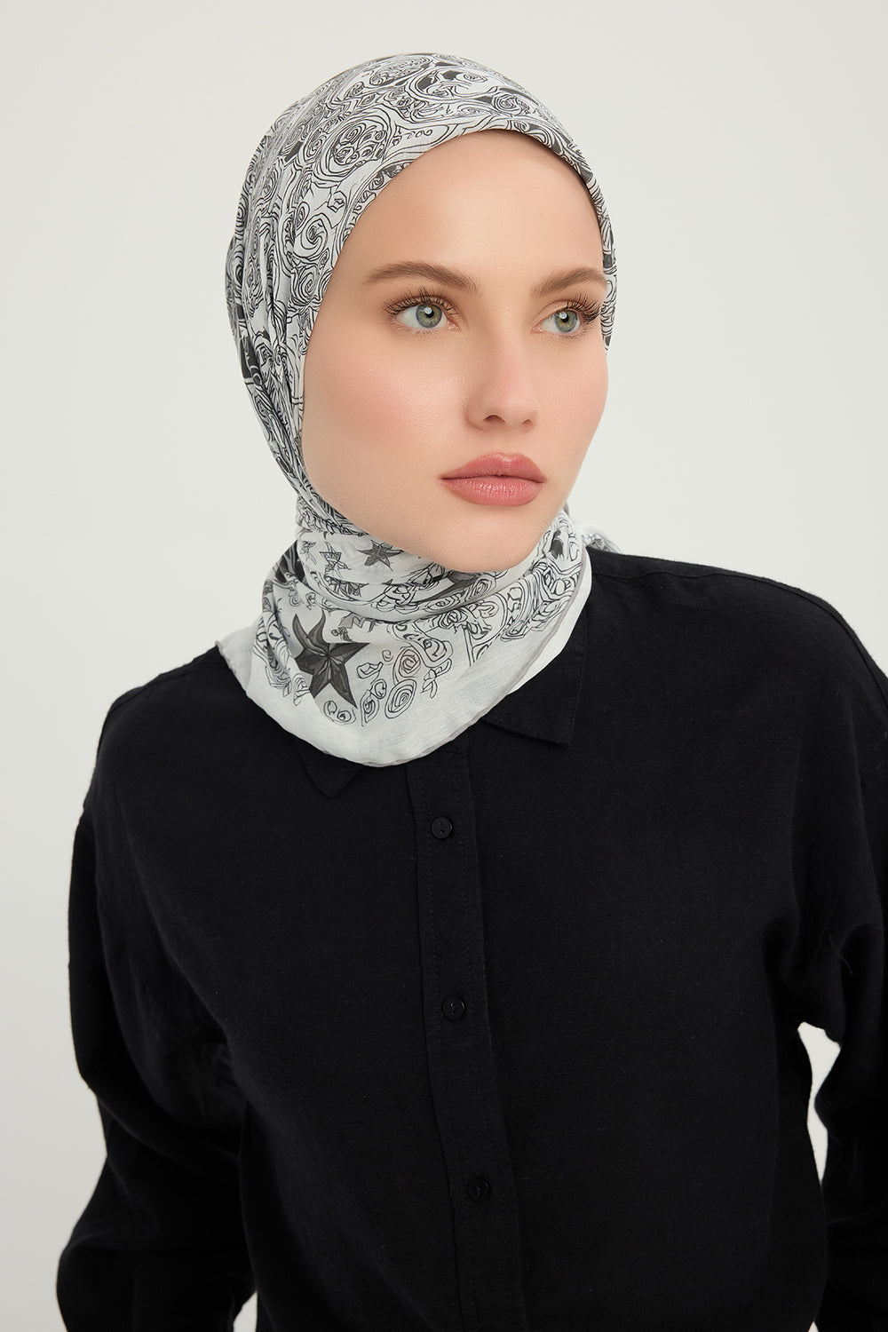 Efilia Desenli Eşarp - Sonsuz Aşk - Gri