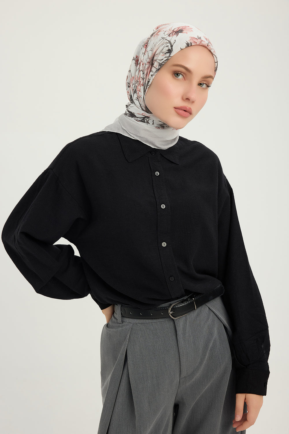 Vierra Desenli Eşarp - Sessiz Botanik - Açık Gri