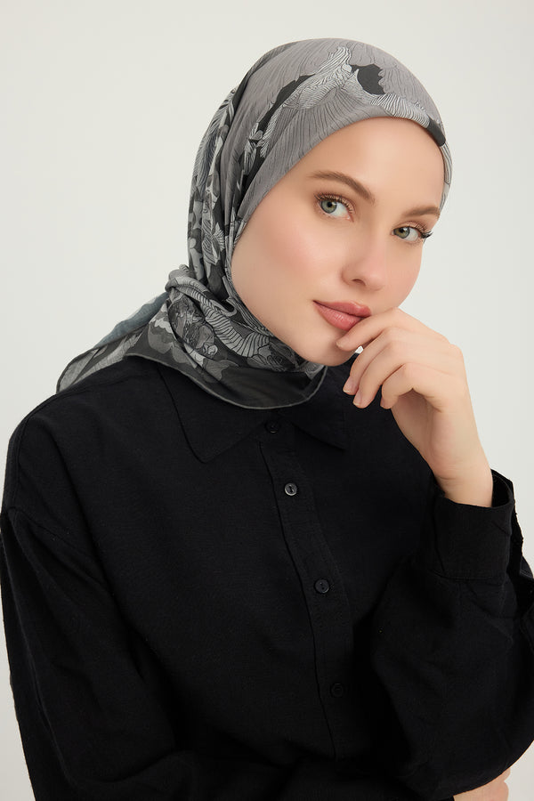Efilia Desenli Eşarp - Mercan Bahçesi - Siyah