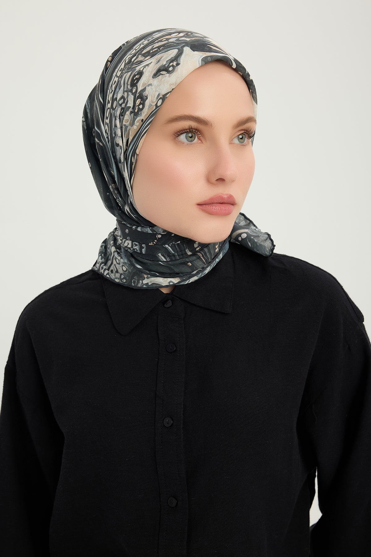 Efilia Desenli Eşarp - Kozmik Paisley - Siyah
