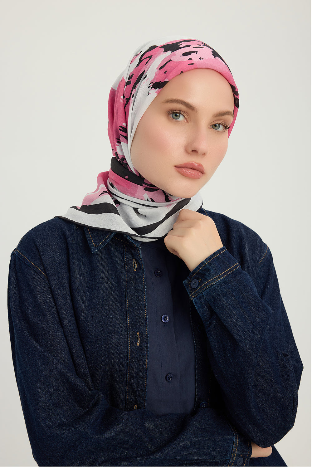 Vierra Desenli Eşarp - Özgür Fırçalar - Pembe