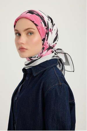 Vierra Desenli Eşarp - Özgür Fırçalar - Pembe